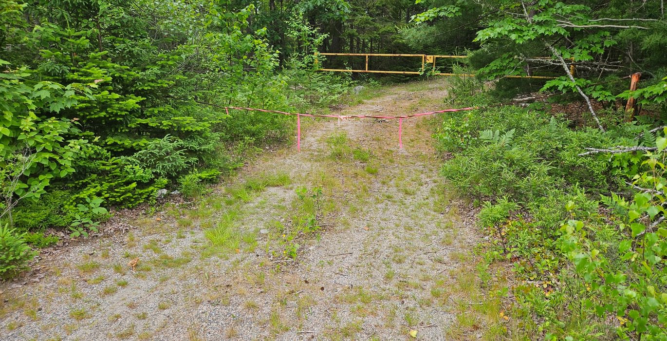 418 T7 gate off Route 1