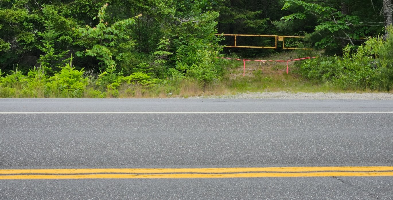 427 T7 Gate cable off Route 1
