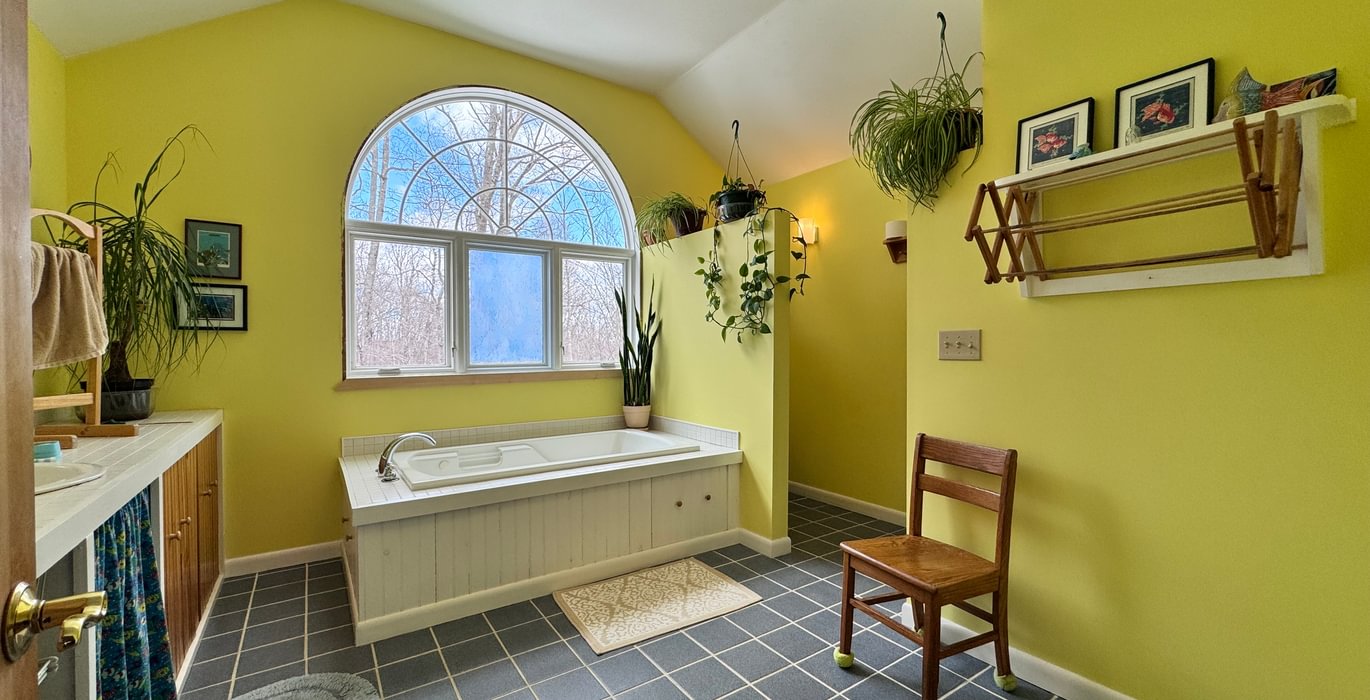 468 2nd floor bath