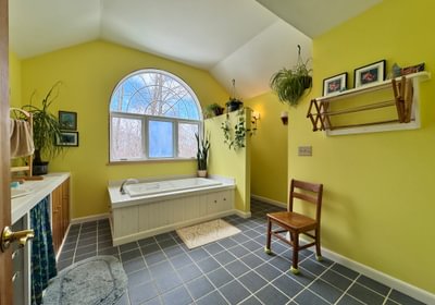 468 2nd floor bath