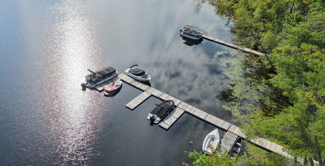487 marina overhead