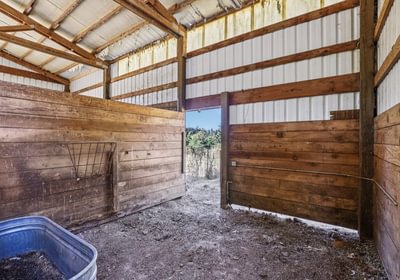 543 21 web or mls Left Driveway 2507 017