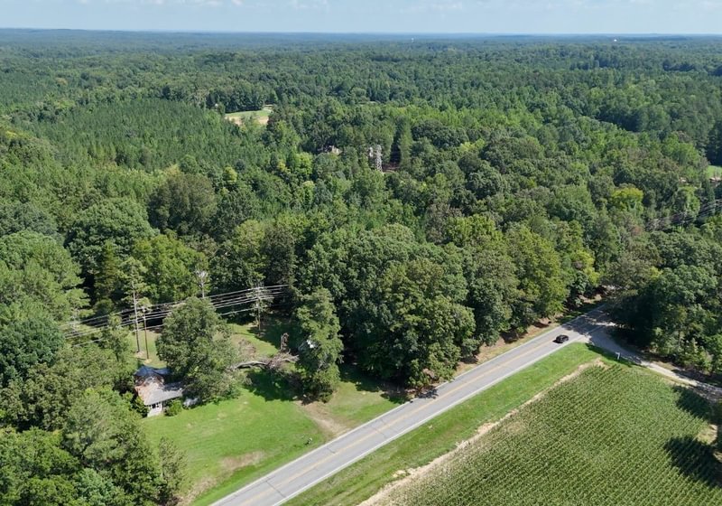 697 Simlin Creek Photo 19