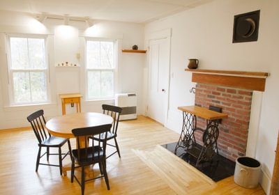 748 Dining room 2