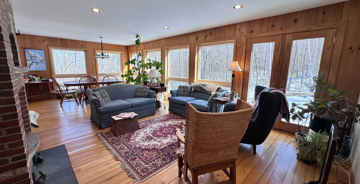803 living area