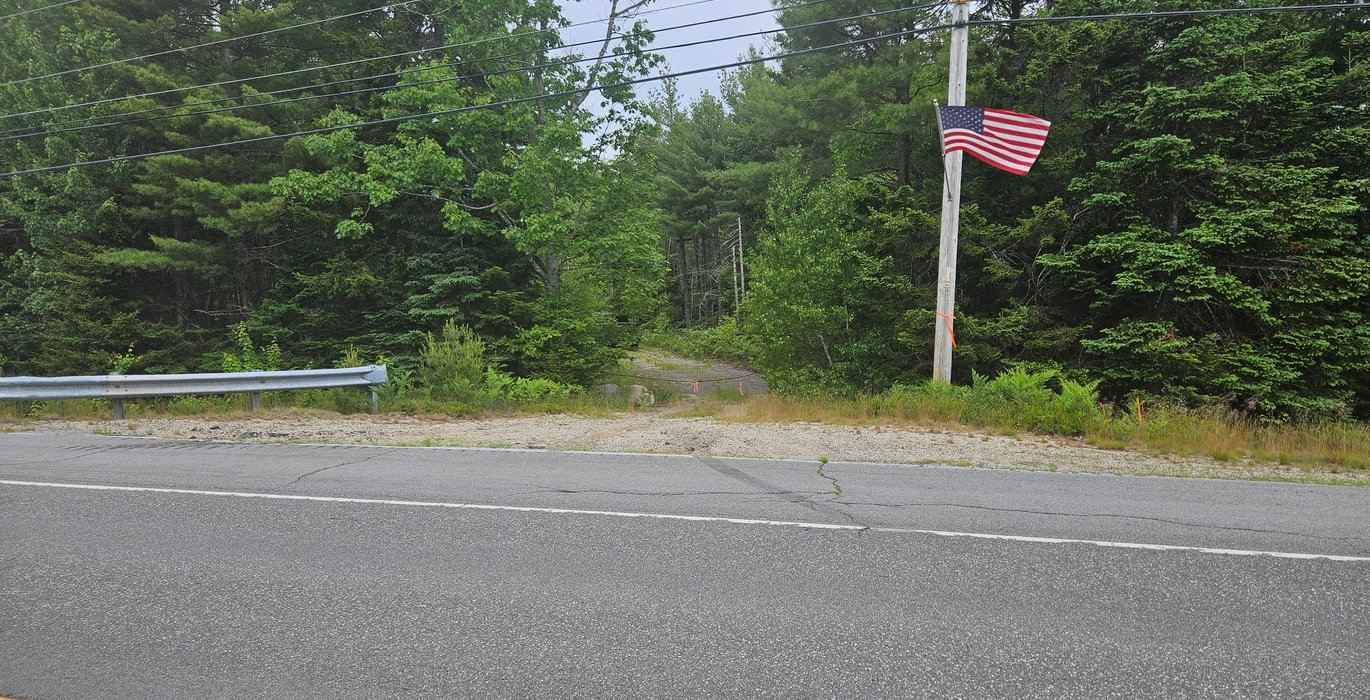 811 Access road along Route 1 with cable