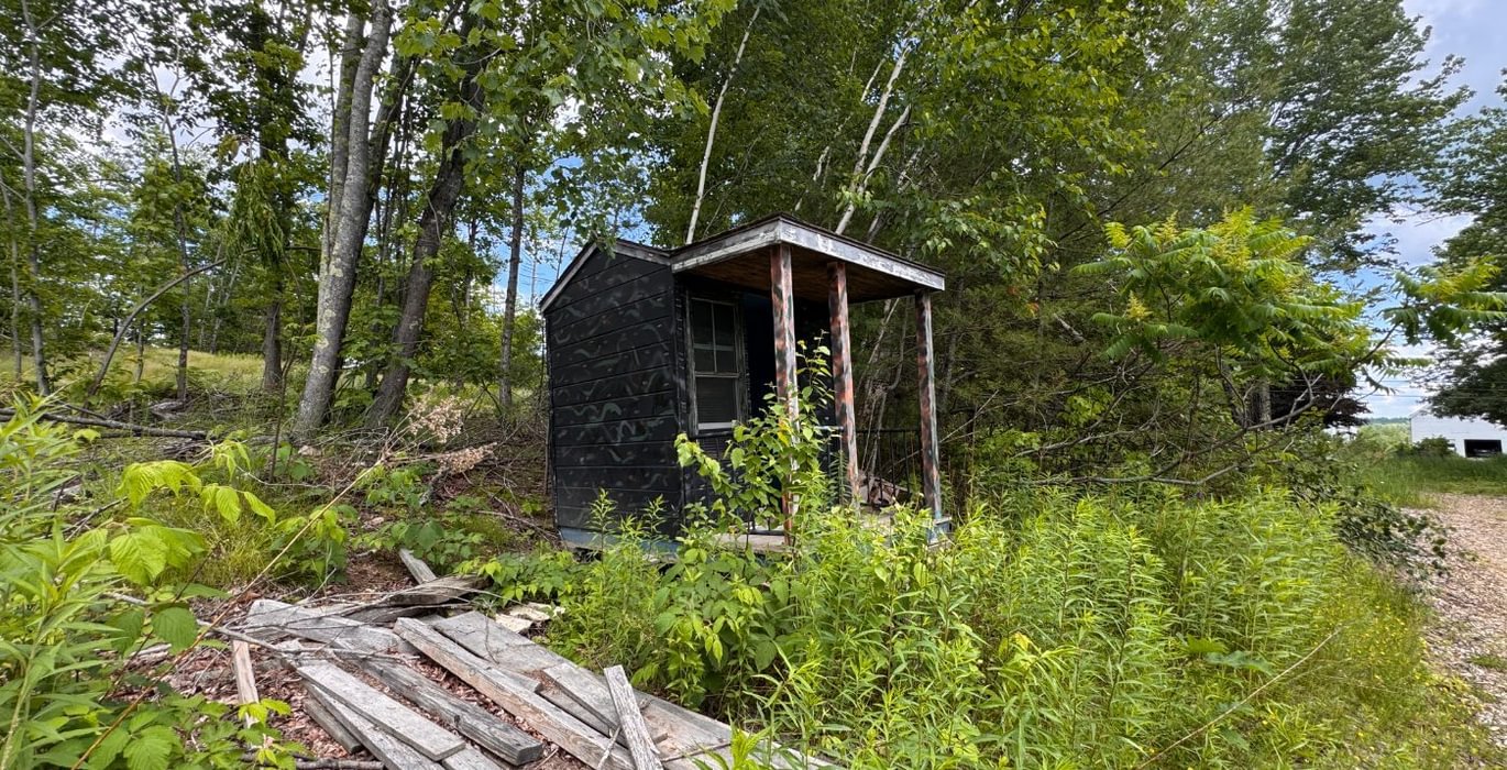 81 small outbuilding 2