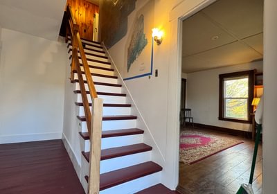 84 entrystair case