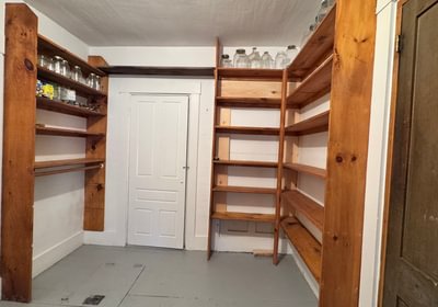 870 pantry 3