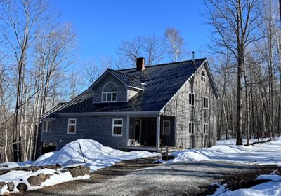907 exterior from driveway