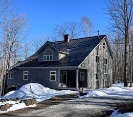 907 exterior from driveway