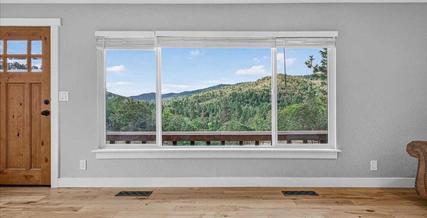 11 Window 2