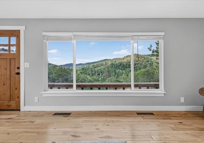 11 Window 2
