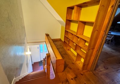 143 entry staircase 2nd floor