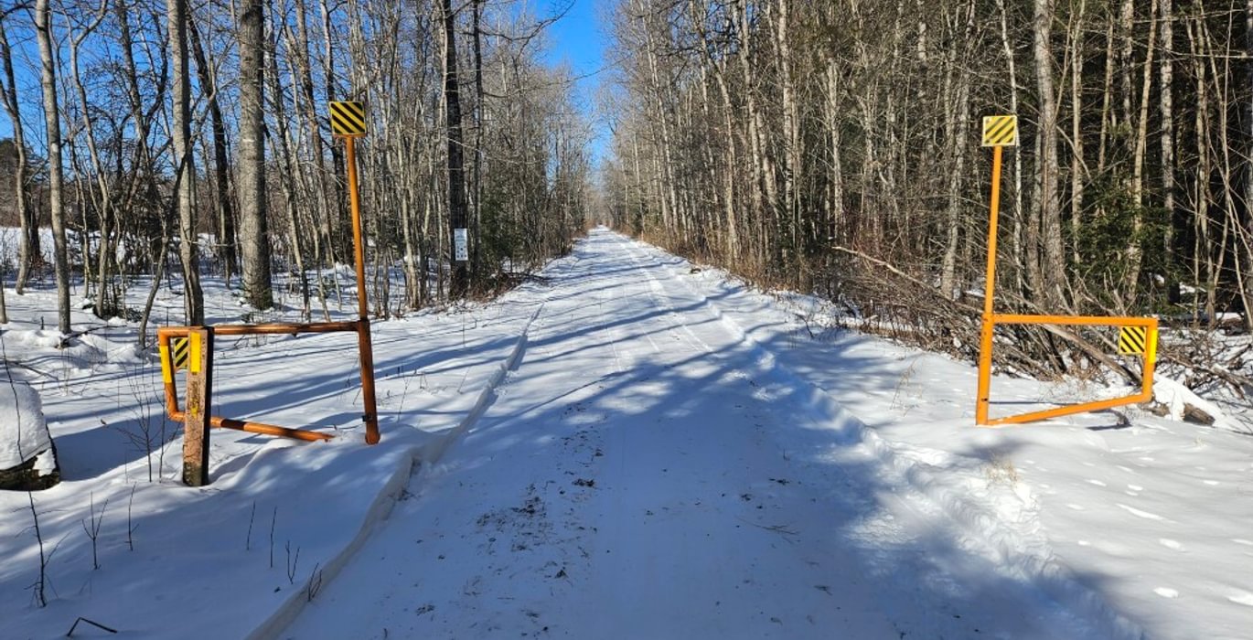 160 23 RR bed recreation trail nearby
