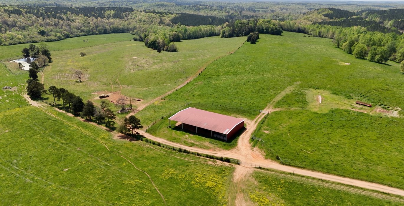 160 AFM Blue Q Ranch Photo 15