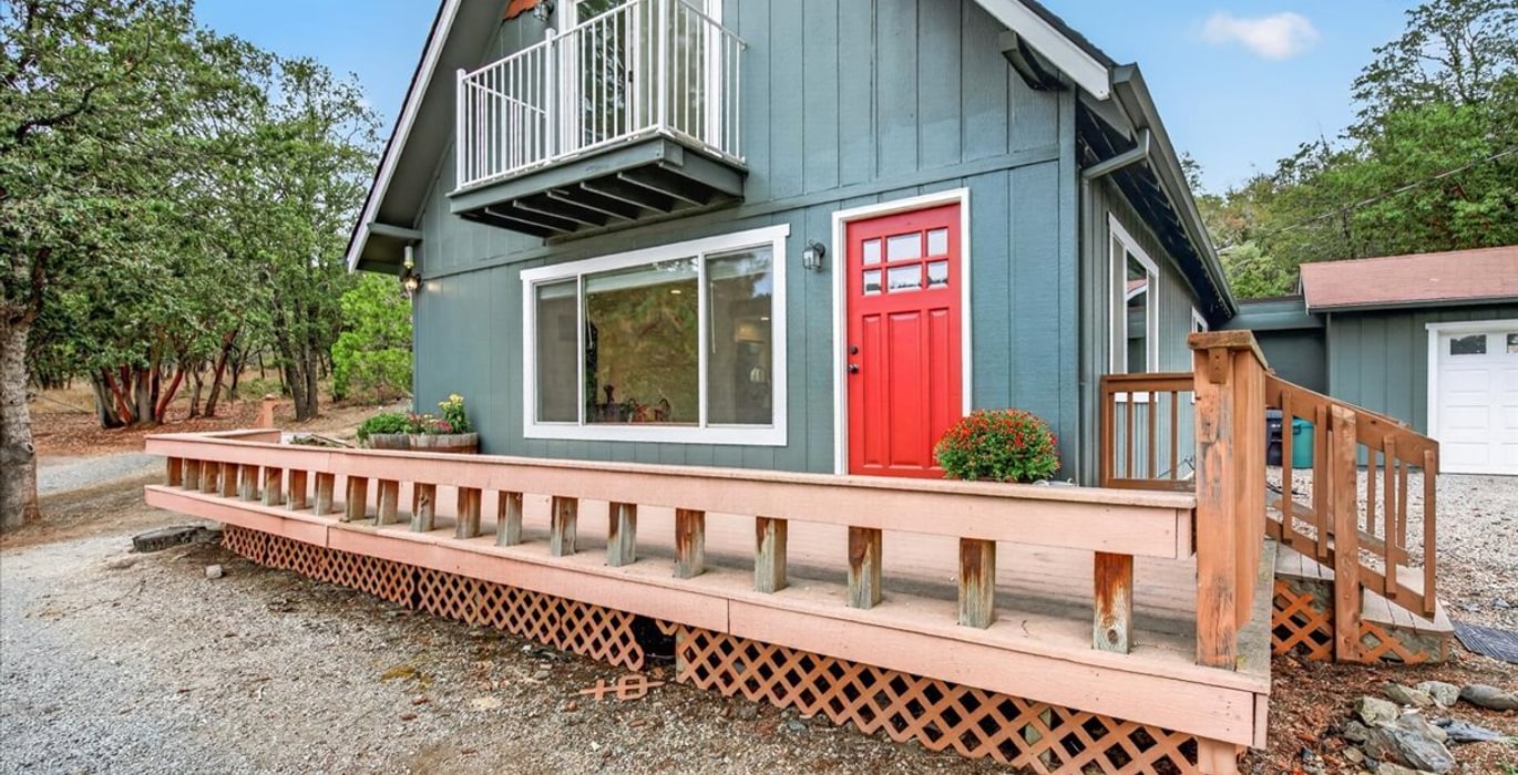 161 Deck Front