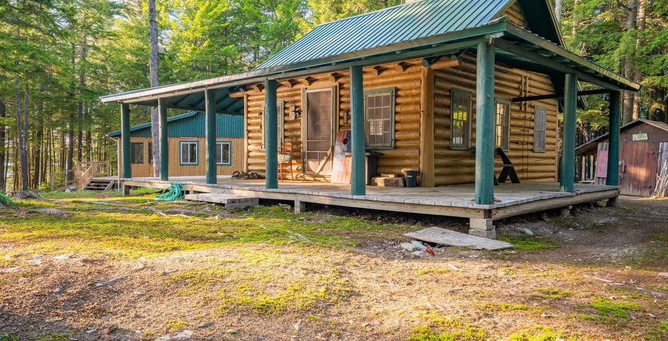 Butterfield Lodge exterior side