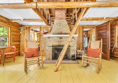 Butterfield Lodge livingroom 3