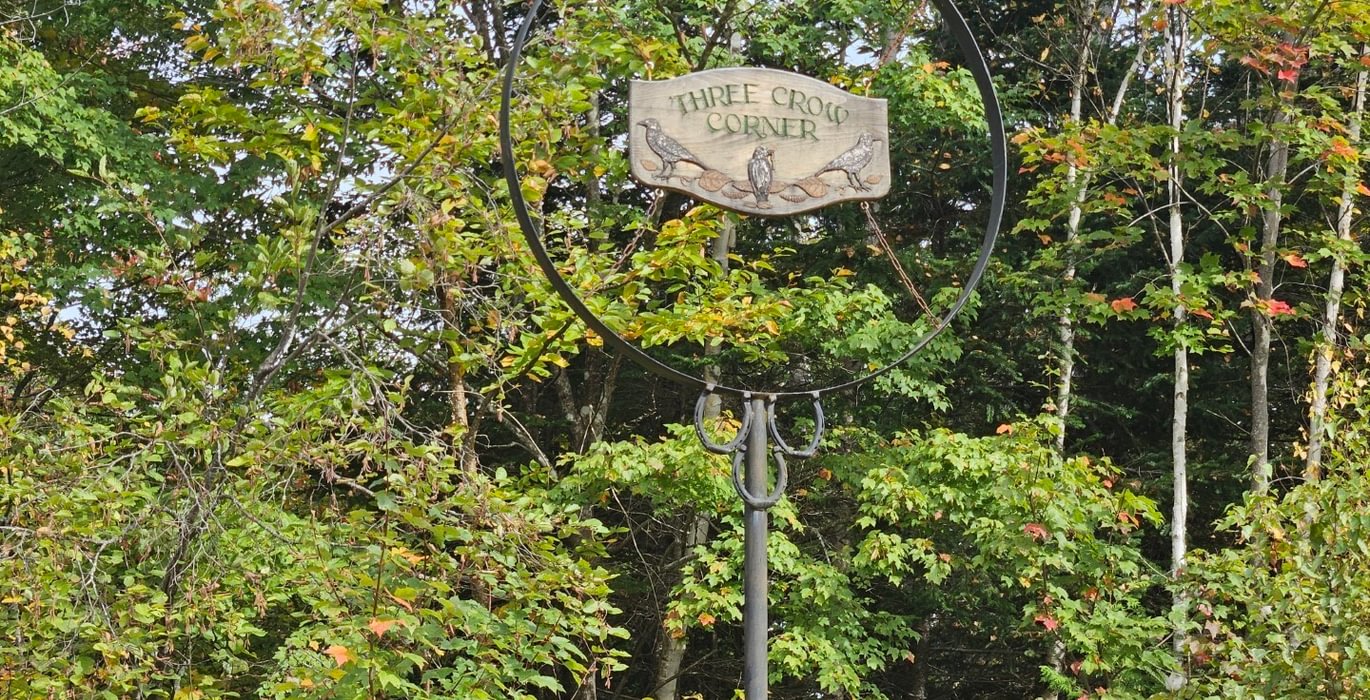 Three Crow Corner along ROW turn right here