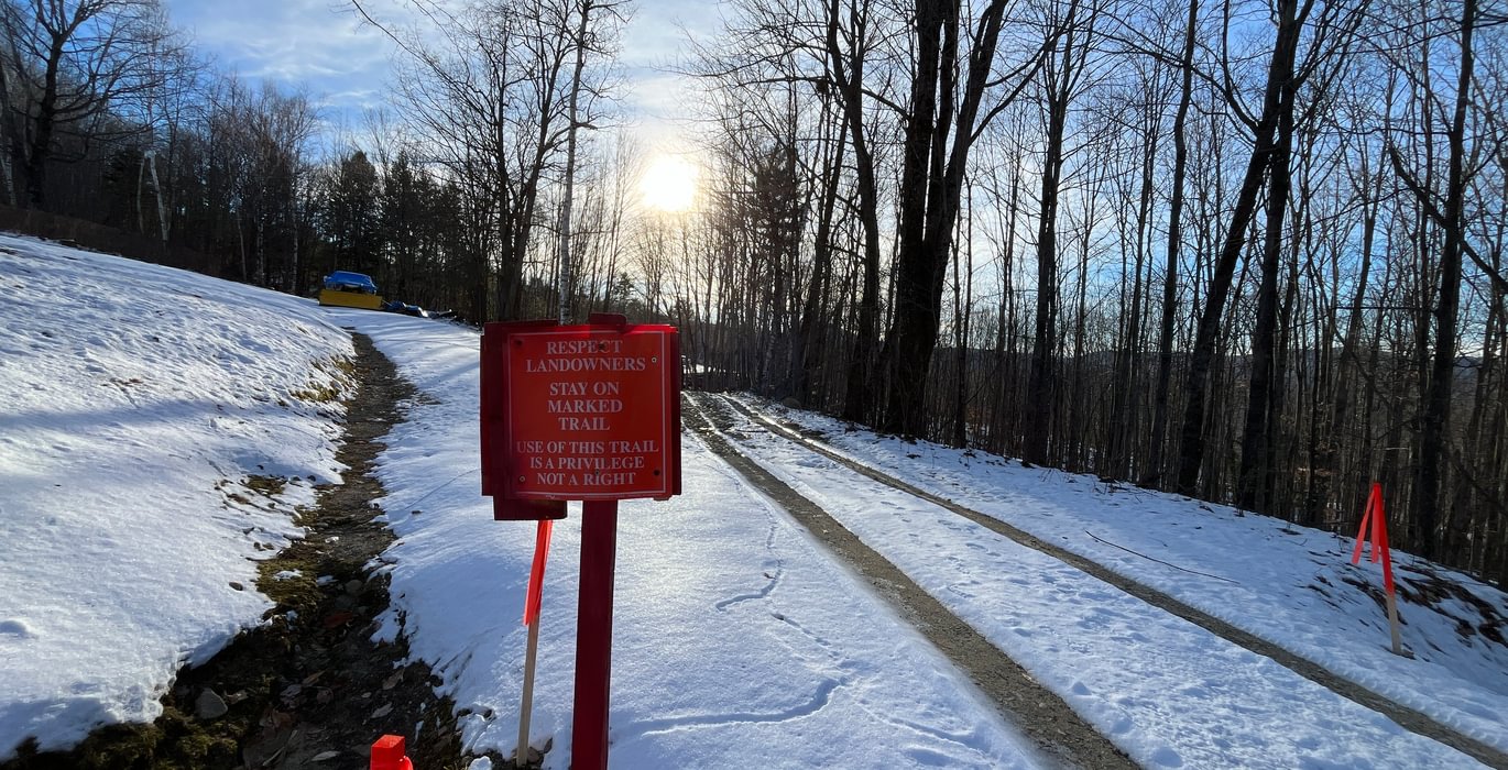 Entrance to lot on High Street 1