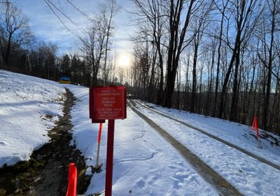 Entrance to lot on High Street 1